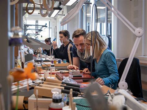 atelier hermes sellerie|école Hermes maroquinerie.